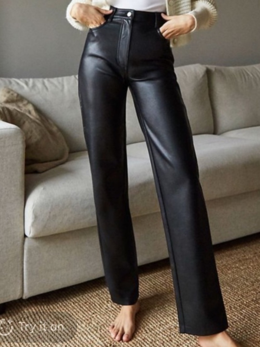 NWOT Aritzia Wilfred The Melina Pants in black in size US 6